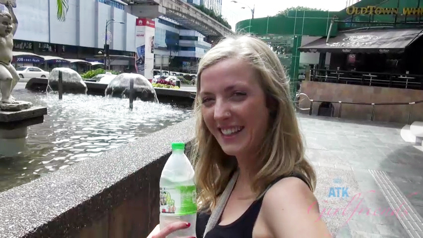 ATK Girlfriends - Shopping and Batu Caves in Malaysia
