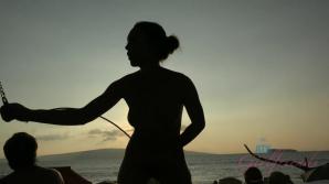 ATKporn She puts on a show for all at the nude beach